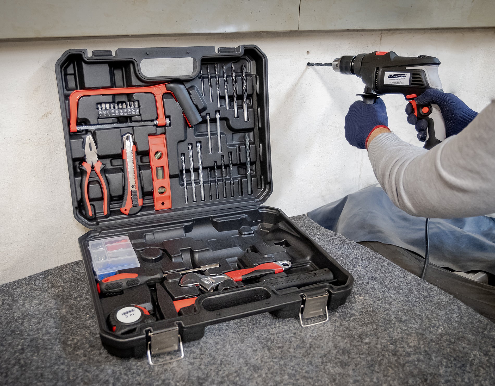 Tool case, 36 pieces. with impact drill