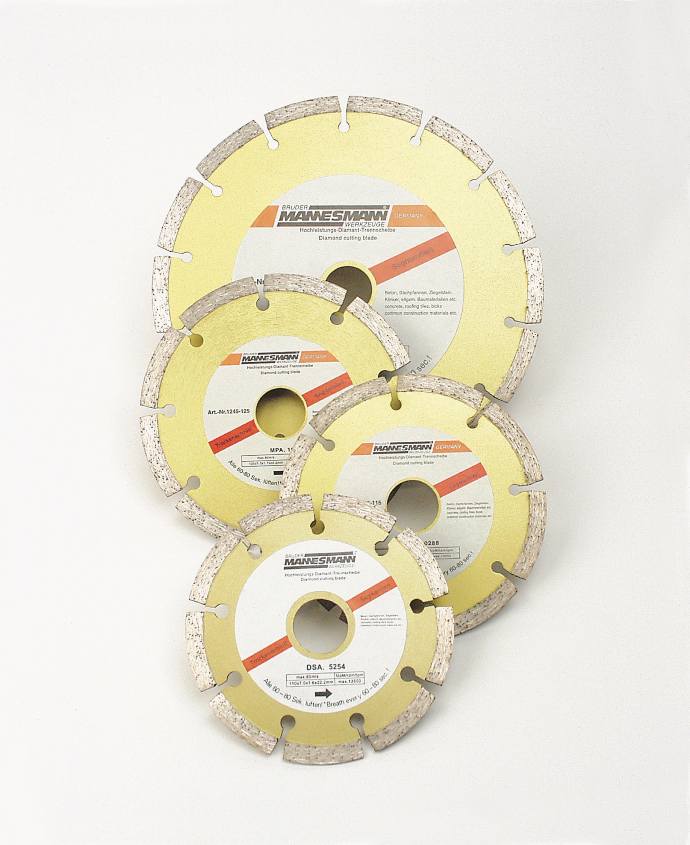 Diamond cutting disc, segmented,