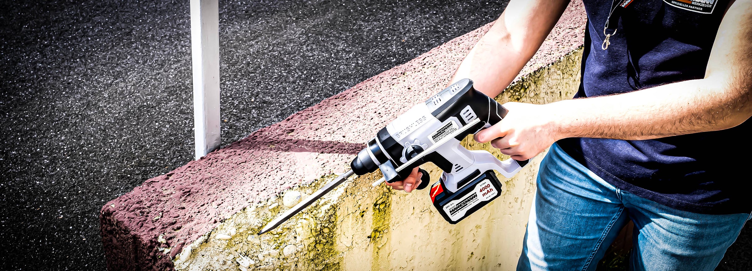 Cordless hammer drill 20V